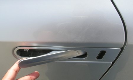 nissan-gtr-boot-handle