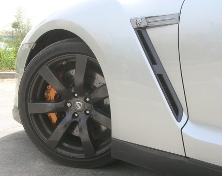 nissan-gtr-brakes