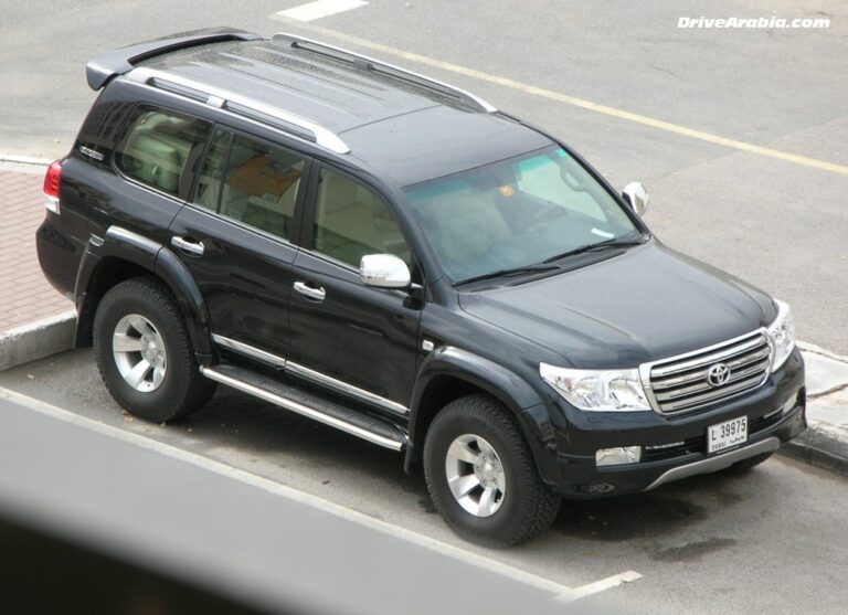 Toyota land cruiser 2011