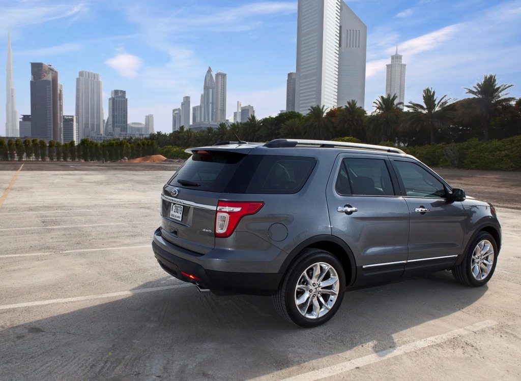 Ford Explorer 2011-2012 full GCC spec-sheets | DriveArabia