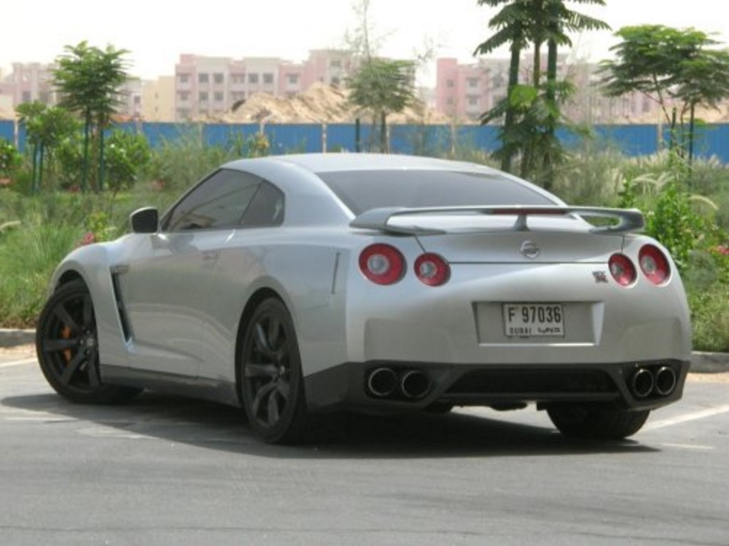 2009 Nissan GT-R | DriveArabia