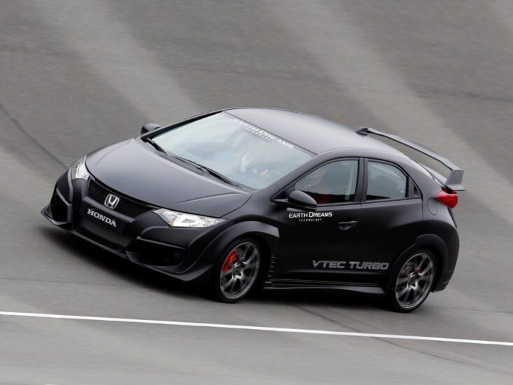 2015 Honda Civic Type-R tested in Japan - Drive Arabia