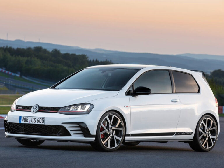 2016 VW Golf GTI Clubsport limited edition available in UAE - Drive Arabia