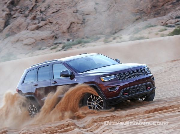 2017-jeep-grand-cherokee-trailhawk-10