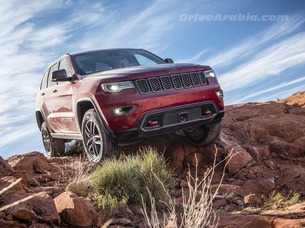 2017-jeep-grand-cherokee-trailhawk-12