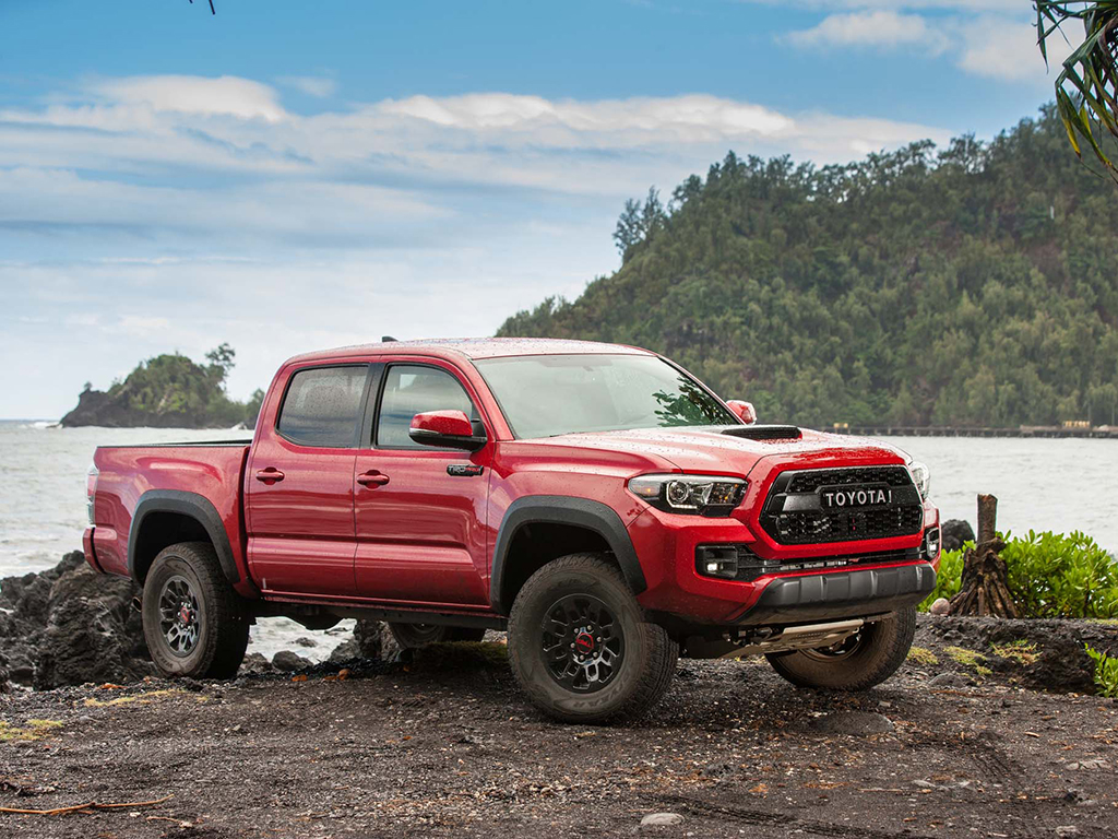 2017 Toyota Tacoma 4x4 Trd Pro Front Three Quarter 11 Drive Arabia