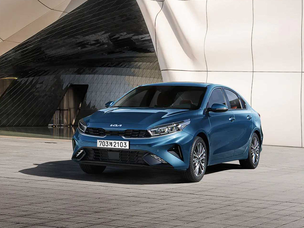 Kia cerato 2022 года