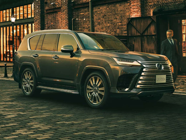 Lexus LX 700h