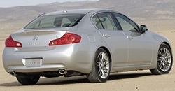 Infiniti G 2010 rear view