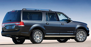 Lincoln Navigator 2015 rear view