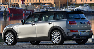 Mini Clubman 2019 rear view