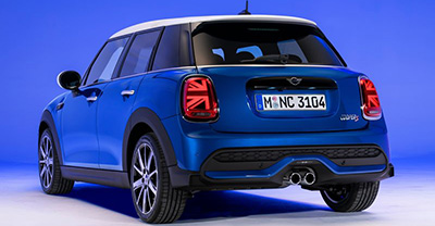 Mini Cooper 5-door 2023 rear view