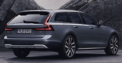 Volvo V90 Cross Country 2022 rear view