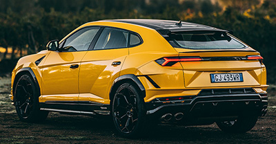 Lamborghini Urus 2024 rear view