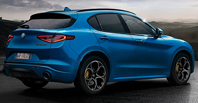 Alfa Romeo Stelvio 2021 rear view