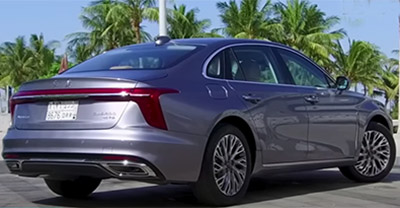 Hongqi Ousado 2024 rear view