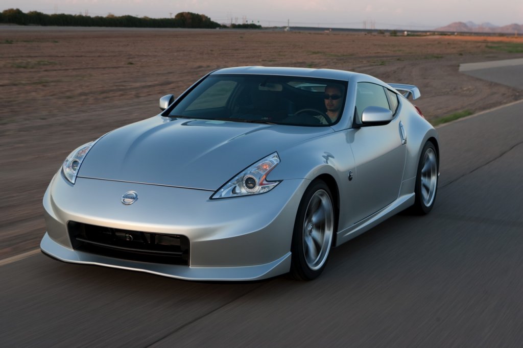 2009 Nissan 370Z Nismo debuts in New York