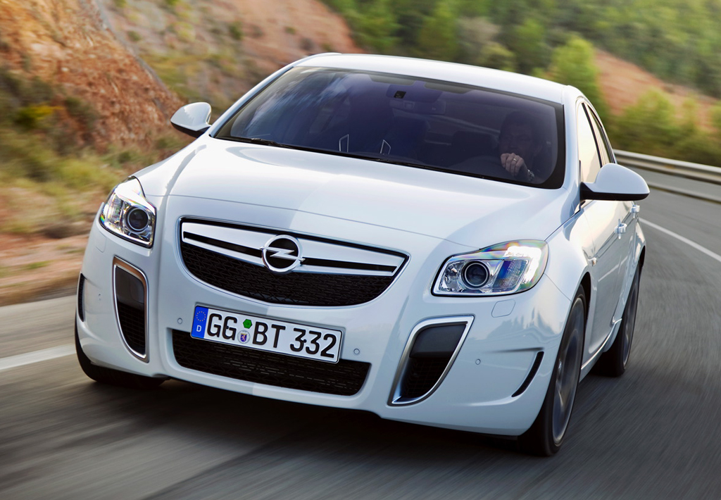 Opel Insignia OPC 2010 revealed in Europe