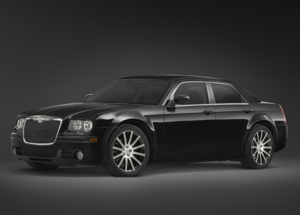 Chrysler 300 Limited V6 on sale in the UAE