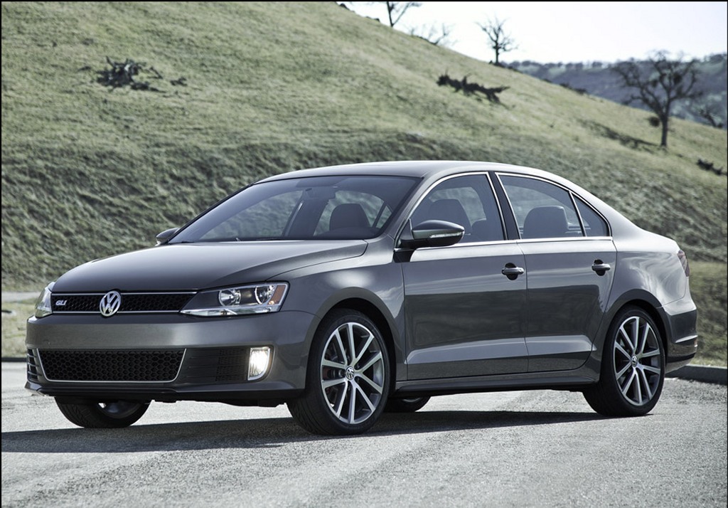 Volkwagen Jetta GLI 2012 debuts at Chicago Auto Show