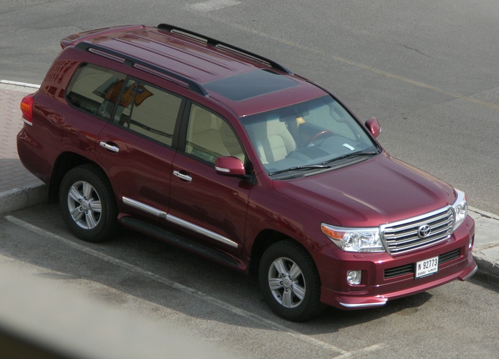 So we got a 2012 Toyota Land Cruiser 4.6 VX-R