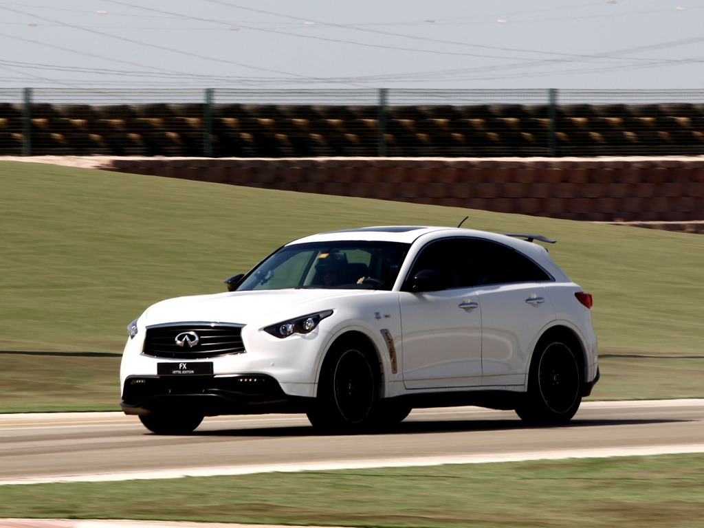 Infiniti FX50 Sebastian Vettel Edition now in UAE and GCC