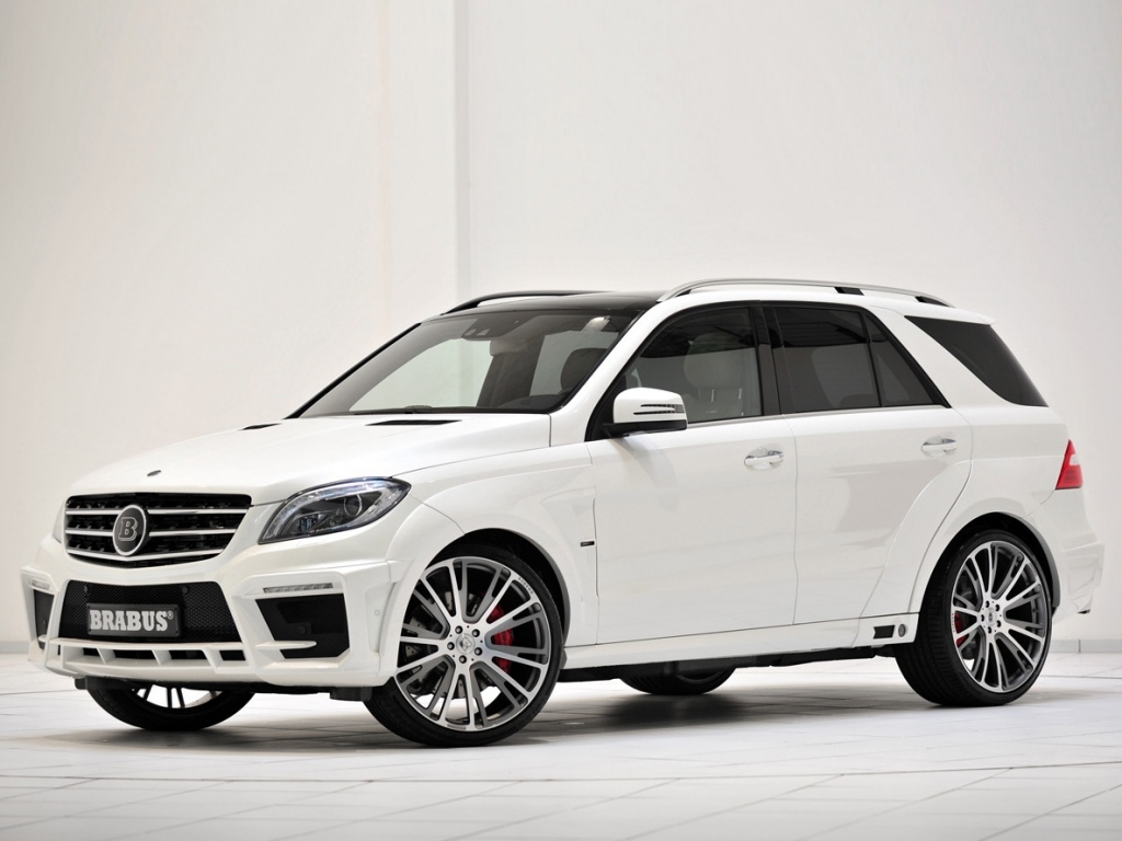 Mercedes-Benz ML63 and GL63 AMG get 700 hp Brabus treatement