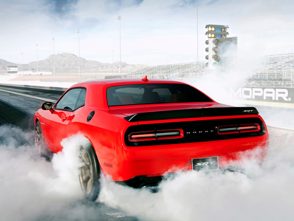 2015 Dodge Challenger SRT Hellcat confirms 707 hp output