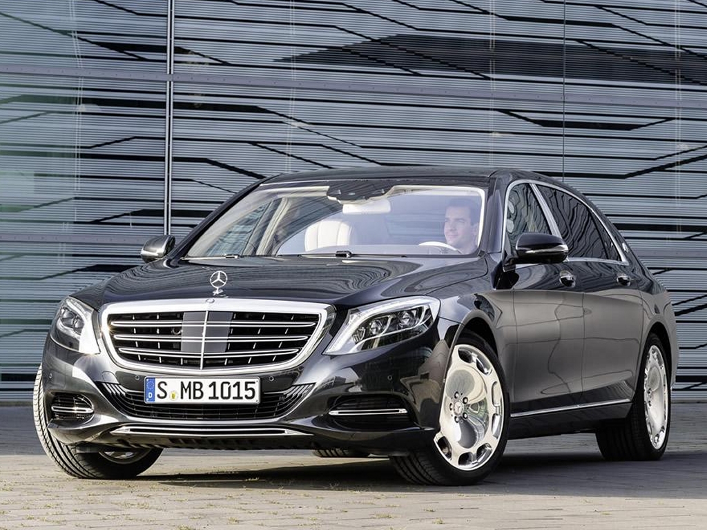 Mercedes-Maybach S-Class premieres at LA Auto Show