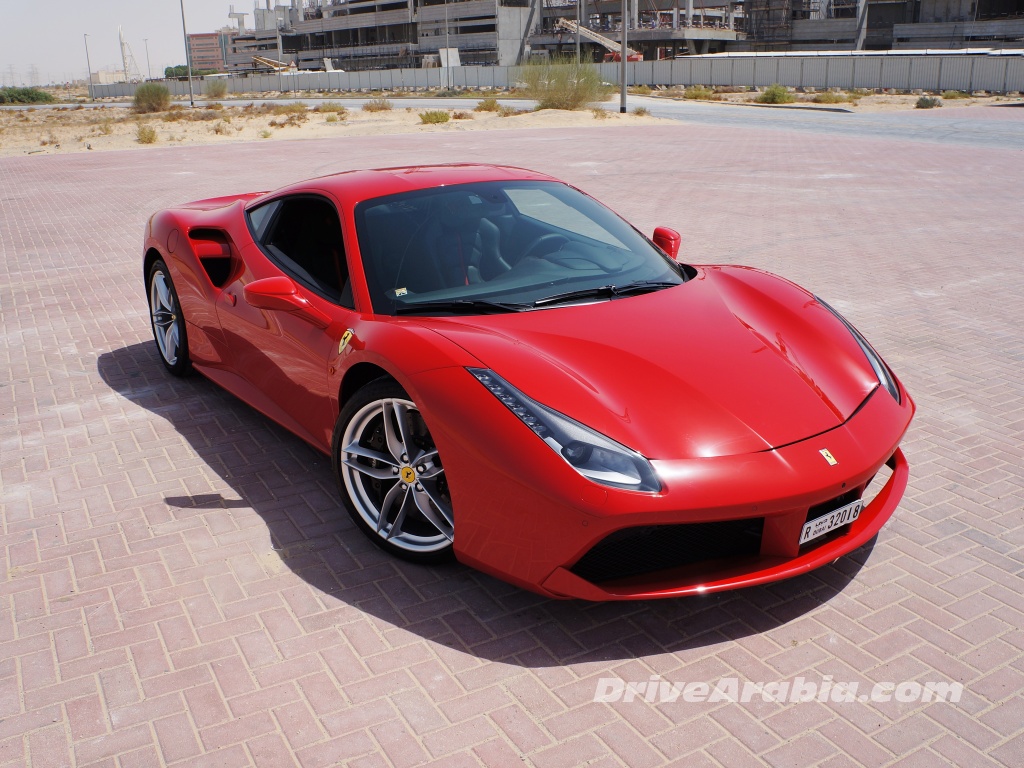 القيادة الأولى: 2016 فيراري 488 GTB في الإمارات العربية المتحدة