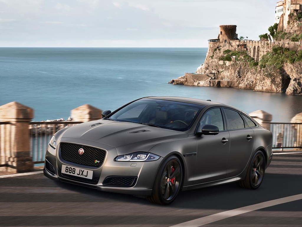 2018 Jaguar XJR575 Super Sedan revealed