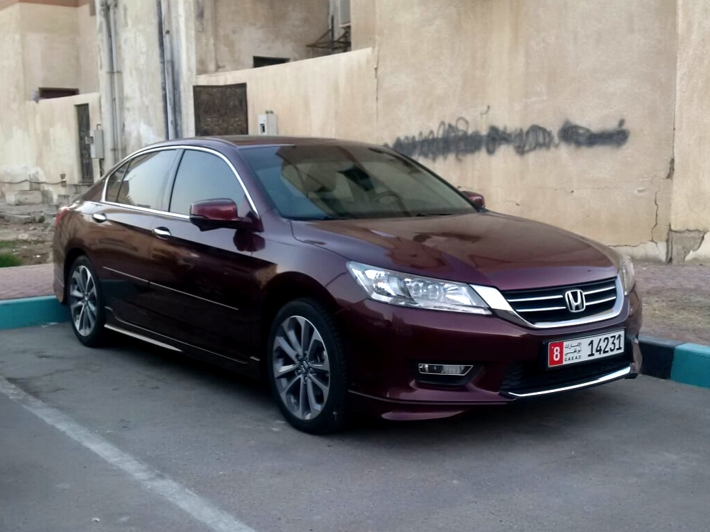 Owner drive: 2013 Honda Accord V6 Sport in the UAE