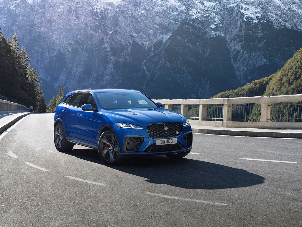 جاكوار F-PACE SVR الجديدة: السيارة فائقة الأداء أسرع وأكثر فخامة وإتقاناً